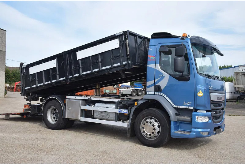 DAF LF 310 - Kravas automašīna pašizgāzējs: foto 2 DAF LF 310 - Kravas automašīna pašizgāzējs: foto 2