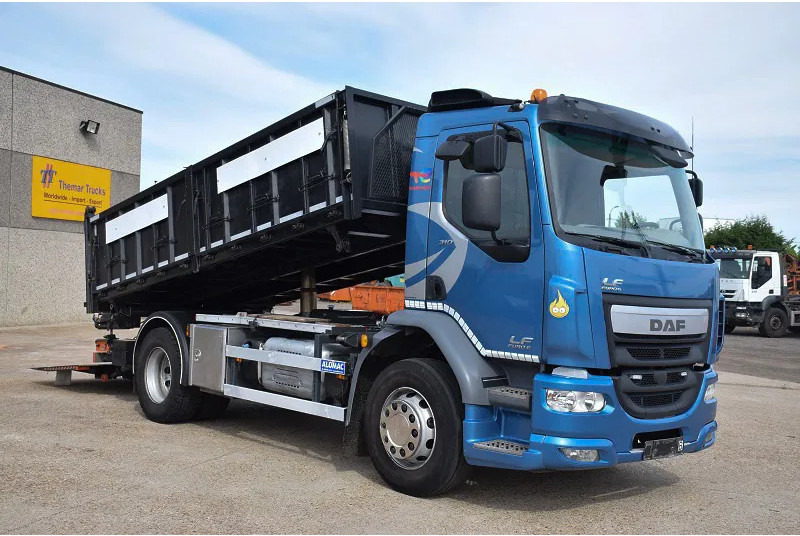 DAF LF 310 - Kravas automašīna pašizgāzējs: foto 1 DAF LF 310 - Kravas automašīna pašizgāzējs: foto 1