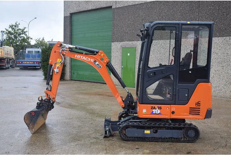 Hitachi ZX19.6 CR - Mini-ekskavators: foto 2 Hitachi ZX19.6 CR - Mini-ekskavators: foto 2