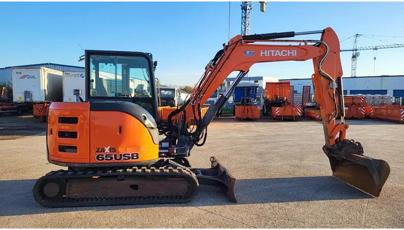 Hitachi ZX65USB-5A CLR - Kāpurķēžu ekskavators: foto 5 Hitachi ZX65USB-5A CLR - Kāpurķēžu ekskavators: foto 5