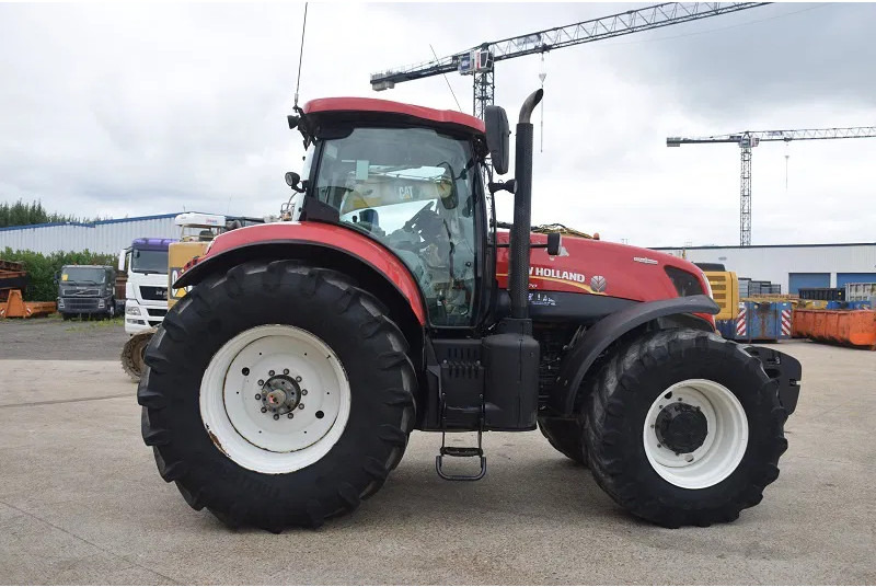 New Holland T7.270 4WD SA T7.270 4WD SA - Lauksaimniecības tehnika: foto 5 New Holland T7.270 4WD SA T7.270 4WD SA - Lauksaimniecības tehnika: foto 5