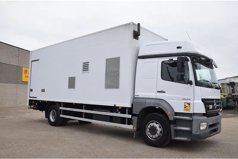 Mercedes-Benz Axor 1824 - Kravas automašīna ar slēgto virsbūvi: foto 5 Mercedes-Benz Axor 1824 - Kravas automašīna ar slēgto virsbūvi: foto 5