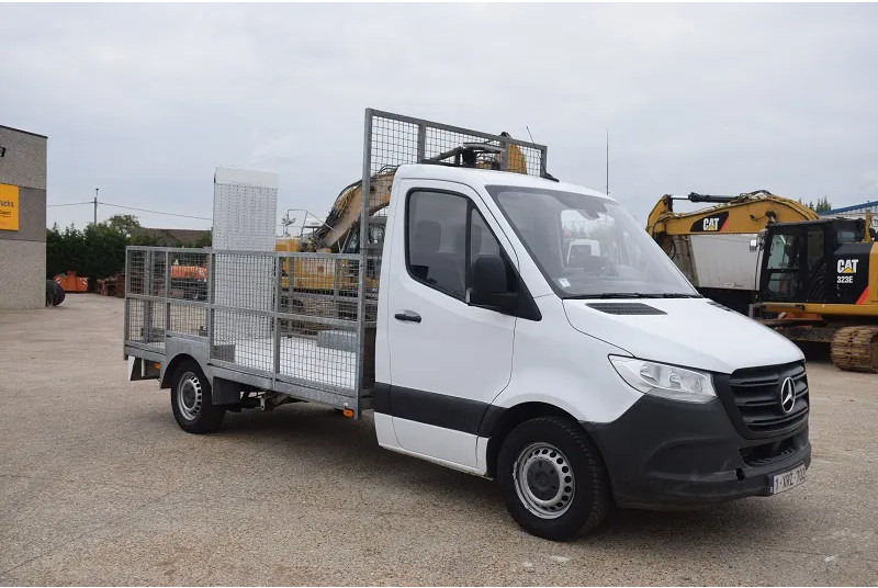 Mercedes-Benz Sprinter 316 - Automašīna ar kravas platformu: foto 4 Mercedes-Benz Sprinter 316 - Automašīna ar kravas platformu: foto 4