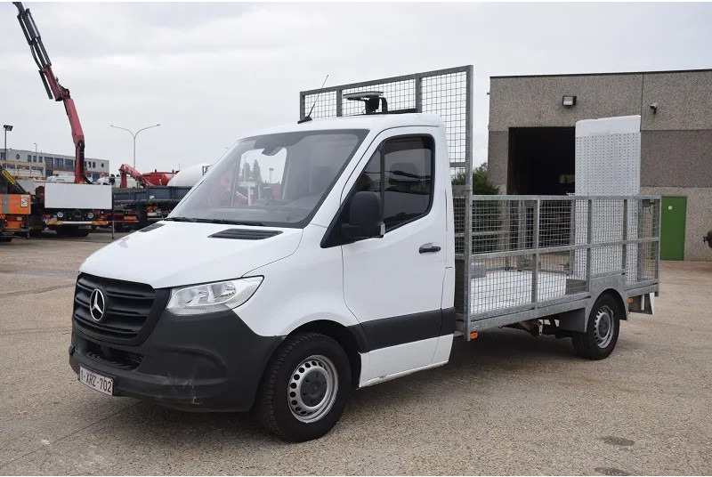 Mercedes-Benz Sprinter 316 - Automašīna ar kravas platformu: foto 1 Mercedes-Benz Sprinter 316 - Automašīna ar kravas platformu: foto 1