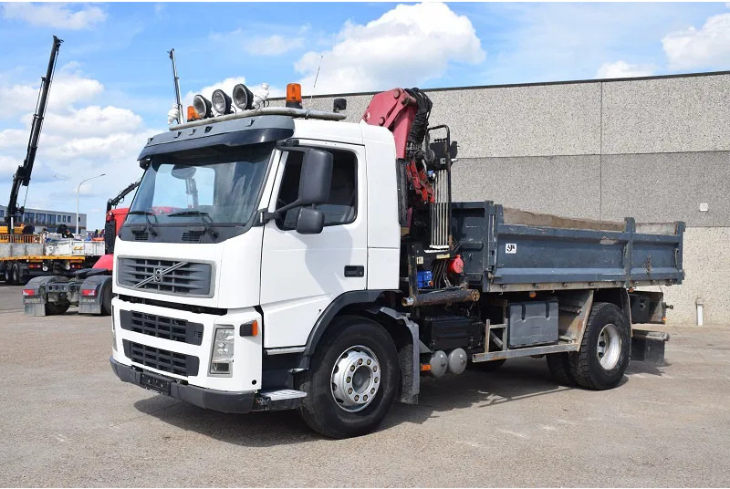 Volvo FM 340 - Kravas automašīna pašizgāzējs: foto 3 Volvo FM 340 - Kravas automašīna pašizgāzējs: foto 3