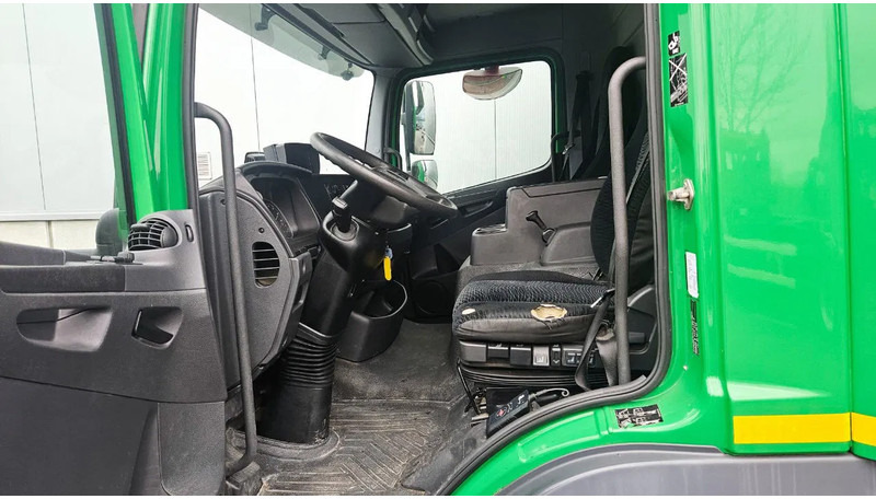 Mercedes-Benz Atego 1018 *L*Achteruitrijcamera*Automaat*Airco*Dhollandia Laadbrug*7149cm - Kravas automašīna: foto 3 Mercedes-Benz Atego 1018 *L*Achteruitrijcamera*Automaat*Airco*Dhollandia Laadbrug*7149cm - Kravas automašīna: foto 3