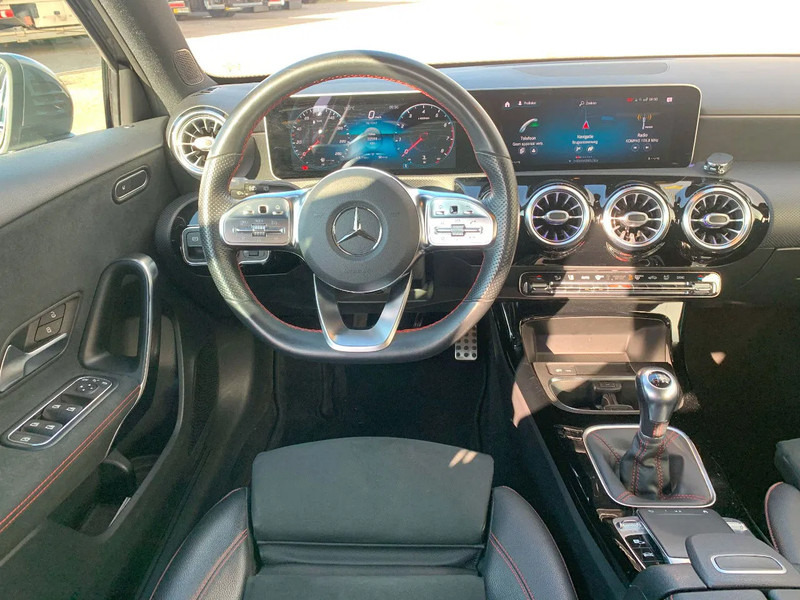 Mercedes-Benz A-Klasse A200 - Vieglā automašīna: foto 5 Mercedes-Benz A-Klasse A200 - Vieglā automašīna: foto 5