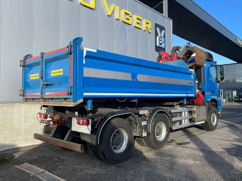 Mercedes-Benz Arocs 3342 *6x6*meegestuurd as*2zijdige kipper*Airco*Bluetooth - Kravas automašīna pašizgāzējs, Kravas auto ar manipulatoru: foto 2 Mercedes-Benz Arocs 3342 *6x6*meegestuurd as*2zijdige kipper*Airco*Bluetooth - Kravas automašīna pašizgāzējs, Kravas auto ar manipulatoru: foto 2