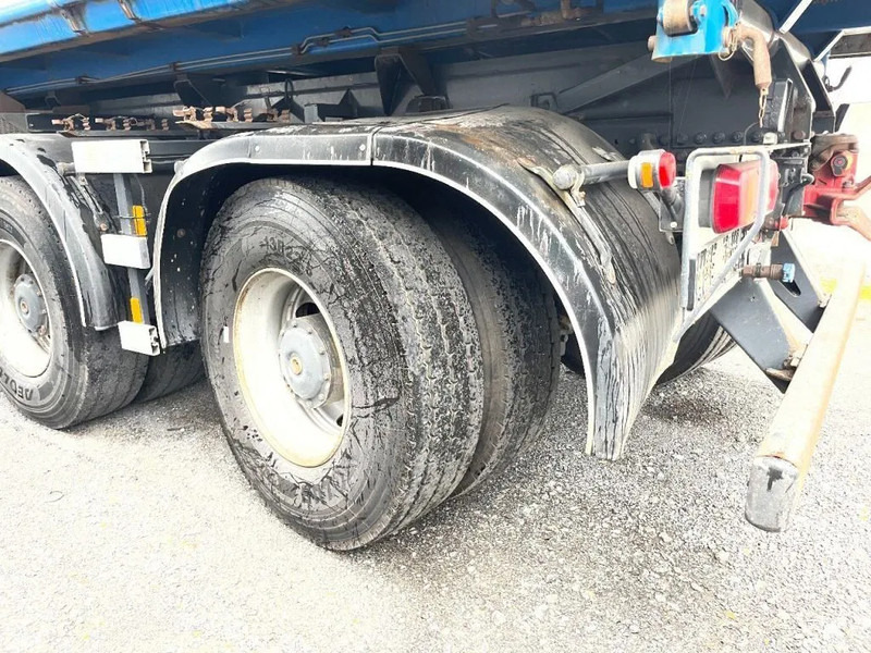 Mercedes-Benz Arocs 3342 *6x6*meegestuurd as*2zijdige kipper*Airco*Bluetooth - Kravas automašīna pašizgāzējs, Kravas auto ar manipulatoru: foto 5 Mercedes-Benz Arocs 3342 *6x6*meegestuurd as*2zijdige kipper*Airco*Bluetooth - Kravas automašīna pašizgāzējs, Kravas auto ar manipulatoru: foto 5