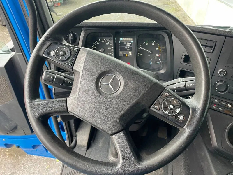 Mercedes-Benz Arocs 3342 *6x6*meegestuurd as*2zijdige kipper*Airco*Bluetooth - Kravas automašīna pašizgāzējs, Kravas auto ar manipulatoru: foto 4 Mercedes-Benz Arocs 3342 *6x6*meegestuurd as*2zijdige kipper*Airco*Bluetooth - Kravas automašīna pašizgāzējs, Kravas auto ar manipulatoru: foto 4