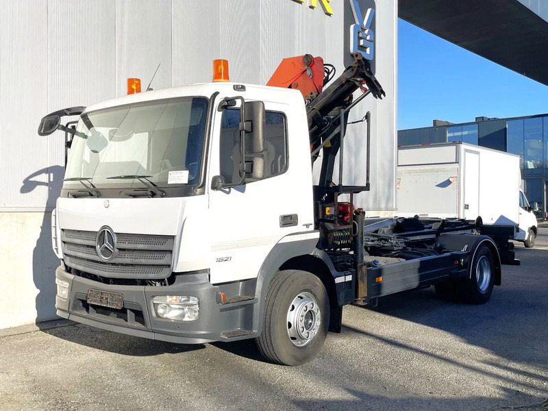 Mercedes-Benz Atego 1621 *Palfinger kraan*Containersysteem*luchtvering achteras*bluetooth - Pacēlājs ar āķi, Kravas auto ar manipulatoru: foto 1 Mercedes-Benz Atego 1621 *Palfinger kraan*Containersysteem*luchtvering achteras*bluetooth - Pacēlājs ar āķi, Kravas auto ar manipulatoru: foto 1