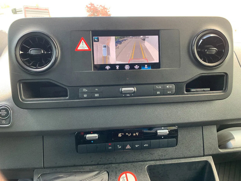 Mercedes-Benz Sprinter 315 L3H2*NEW Carrier xarios 350 -18°C*achteruitrijcamera*navigatie*zetelverwarming*360° camera* - Komercauto refrižerators: foto 4 Mercedes-Benz Sprinter 315 L3H2*NEW Carrier xarios 350 -18°C*achteruitrijcamera*navigatie*zetelverwarming*360° camera* - Komercauto refrižerators: foto 4