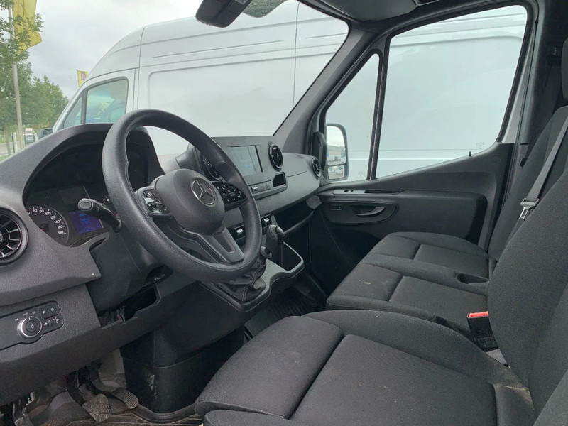 Mercedes-Benz Sprinter 317 CDI*L2H2*360°CAMERA*TEMPOMAT*NAVIGATIE*STOELVERWARMING* - Kravas mikroautobuss: foto 3 Mercedes-Benz Sprinter 317 CDI*L2H2*360°CAMERA*TEMPOMAT*NAVIGATIE*STOELVERWARMING* - Kravas mikroautobuss: foto 3