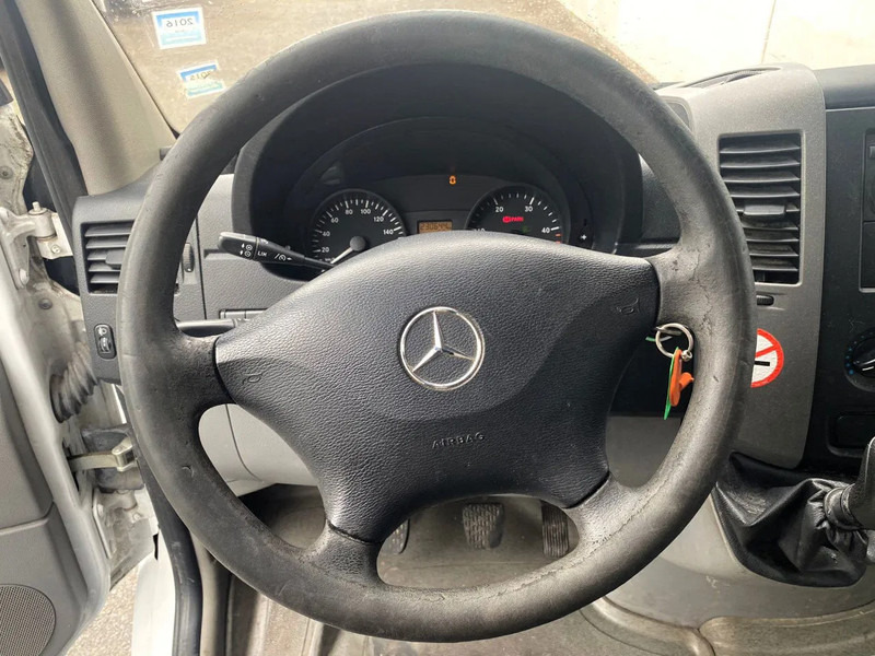 Mercedes-Benz Sprinter 513 *Elektrische+verwarmbare spiegels*Cruise control* - Furgons ar slēgtā virsbūve: foto 4 Mercedes-Benz Sprinter 513 *Elektrische+verwarmbare spiegels*Cruise control* - Furgons ar slēgtā virsbūve: foto 4