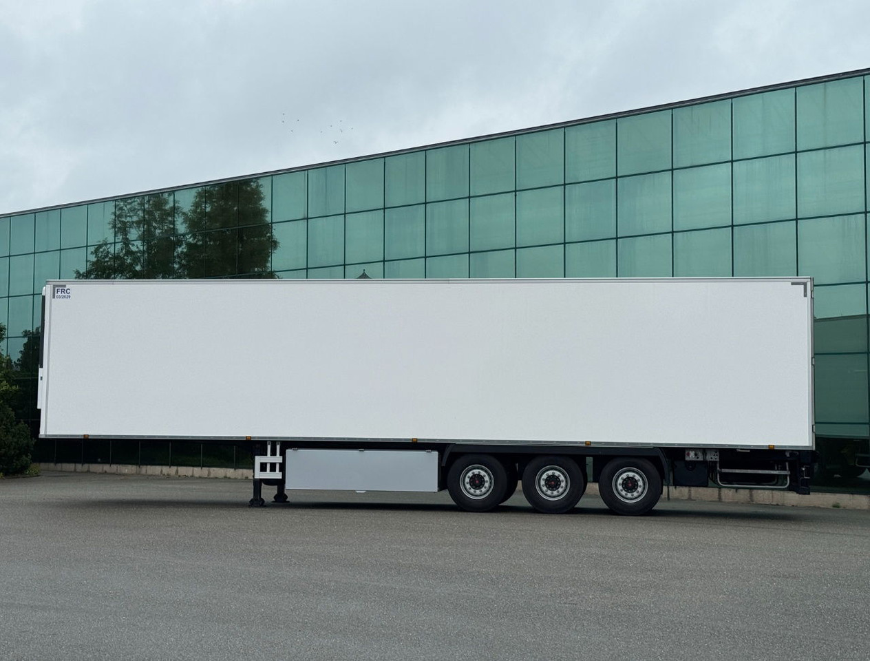 Chereau CSD3 247 CM Wide 265 CM High Thermo King SLXi300 With Only 850 Hours NEW Condition - Puspiekabe refrižerators: foto 2 Chereau CSD3 247 CM Wide 265 CM High Thermo King SLXi300 With Only 850 Hours NEW Condition - Puspiekabe refrižerators: foto 2