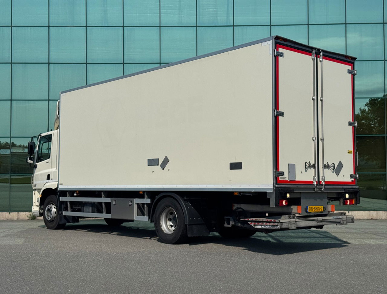 DAF CF 250 Carrier Supra 1150 Multi Temp 561.000 KM Tail Lift NL Truck - Kravas automašīna refrižerators: foto 3 DAF CF 250 Carrier Supra 1150 Multi Temp 561.000 KM Tail Lift NL Truck - Kravas automašīna refrižerators: foto 3