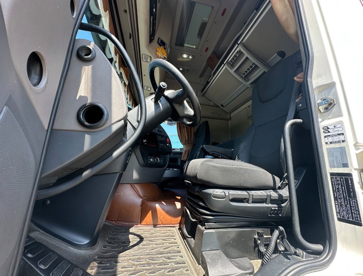 Kravas automašīna refrižerators DAF XF 480 FAR SSC 2x Tail Lift 50 CC Trolleys Carrier TRS Iceland Super Condition NL-Combi: foto 29