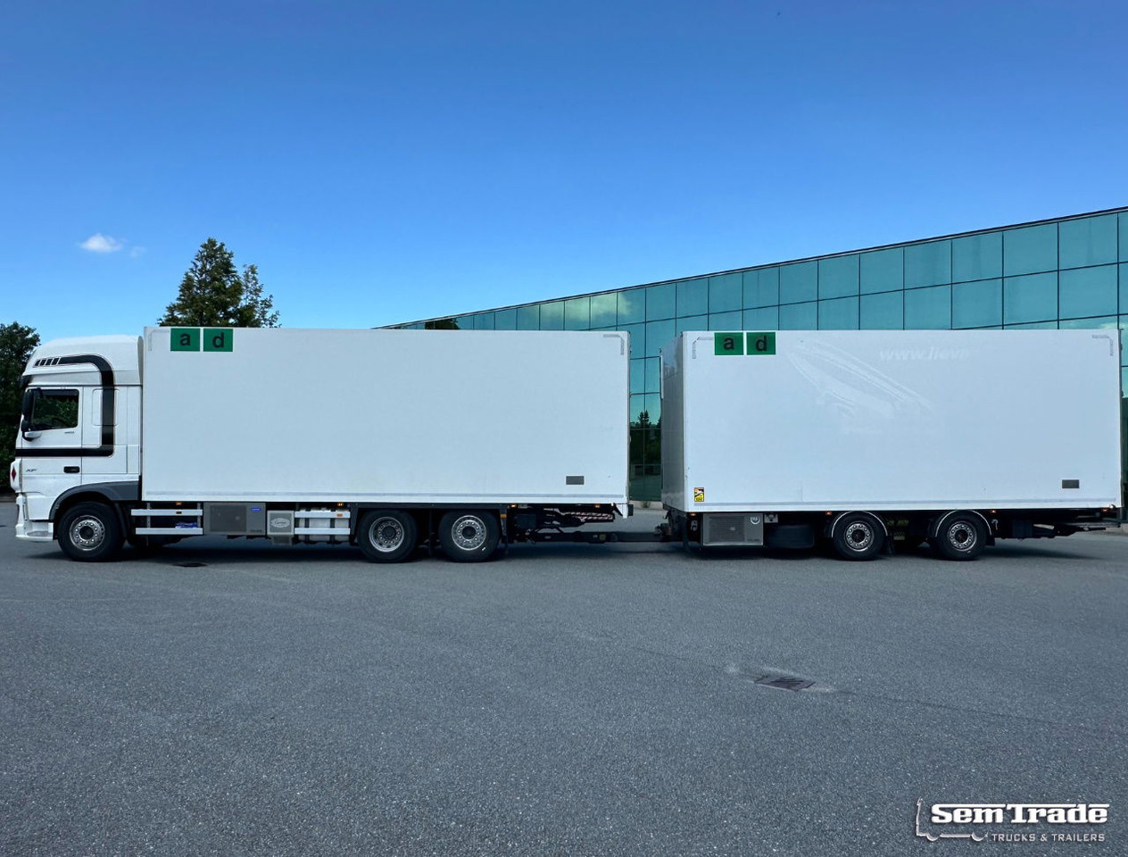 DAF XF 480 FAR SSC 2x Tail Lift 50 CC Trolleys Carrier TRS Iceland Super Condition NL-Combi - Kravas automašīna refrižerators: foto 2 DAF XF 480 FAR SSC 2x Tail Lift 50 CC Trolleys Carrier TRS Iceland Super Condition NL-Combi - Kravas automašīna refrižerators: foto 2