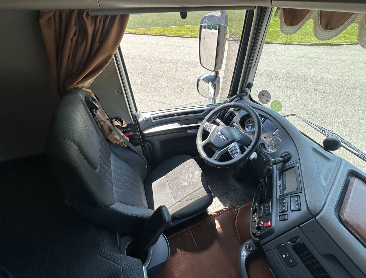 Kravas automašīna refrižerators DAF XF 480 FAR SSC 2x Tail Lift 50 CC Trolleys Carrier TRS Iceland Super Condition NL-Combi: foto 23