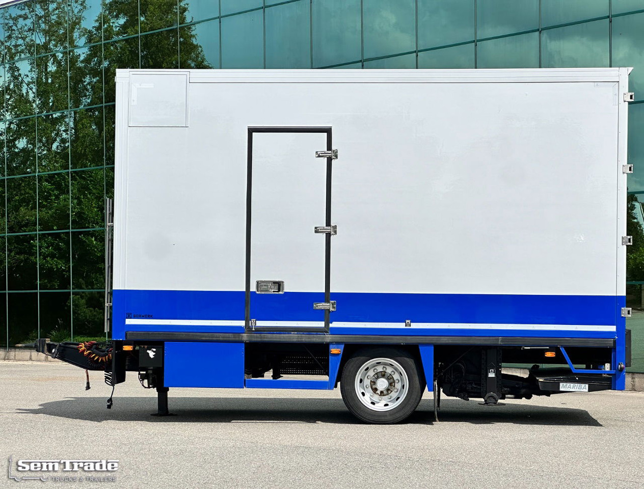 Floor Flma-10 Carrier Cooling 2X Side Door Tail Lift Disc Brakes Holland-Trailer - Piekabe refrižerators: foto 2 Floor Flma-10 Carrier Cooling 2X Side Door Tail Lift Disc Brakes Holland-Trailer - Piekabe refrižerators: foto 2