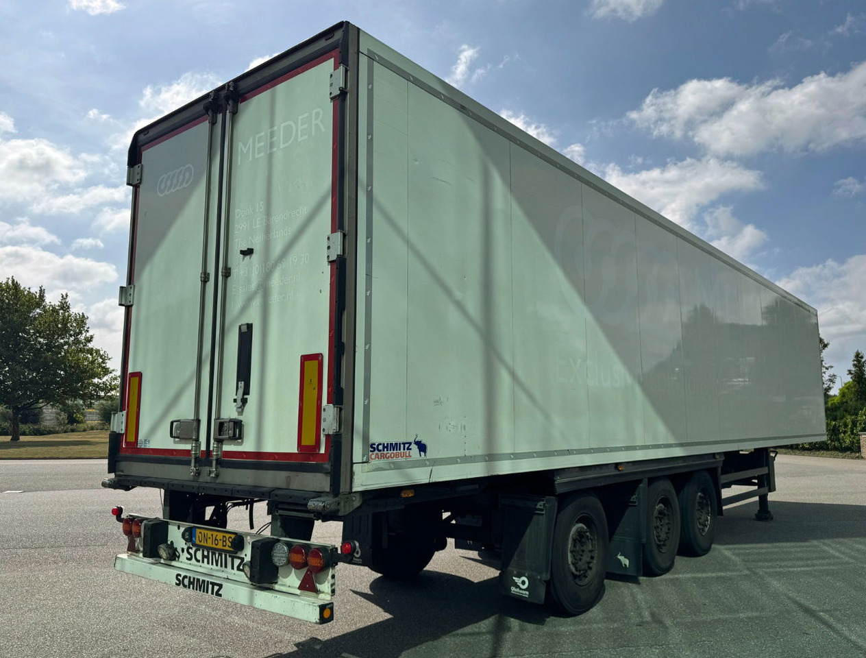 Schmitz Cargobull 3-AS Stuuras Carrier Vector 1550 Gegalvaniseerd Chassis Nieuwe APK Zeer Goede Banden TOP Staat NL Trailer - Puspiekabe refrižerators: foto 5 Schmitz Cargobull 3-AS Stuuras Carrier Vector 1550 Gegalvaniseerd Chassis Nieuwe APK Zeer Goede Banden TOP Staat NL Trailer - Puspiekabe refrižerators: foto 5