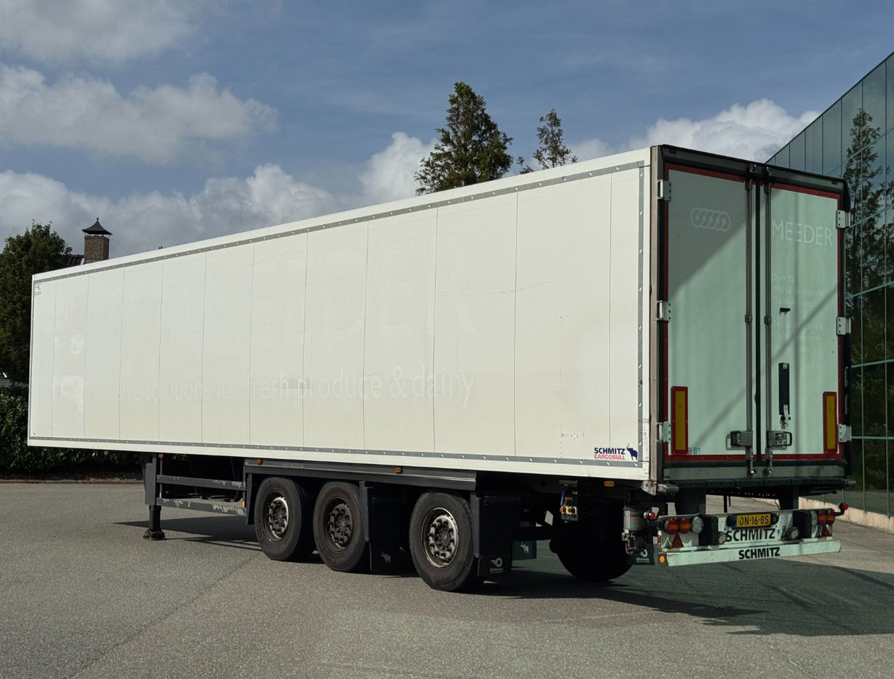 Schmitz Cargobull 3-AS Stuuras Carrier Vector 1550 Gegalvaniseerd Chassis Nieuwe APK Zeer Goede Banden TOP Staat NL Trailer - Puspiekabe refrižerators: foto 3 Schmitz Cargobull 3-AS Stuuras Carrier Vector 1550 Gegalvaniseerd Chassis Nieuwe APK Zeer Goede Banden TOP Staat NL Trailer - Puspiekabe refrižerators: foto 3