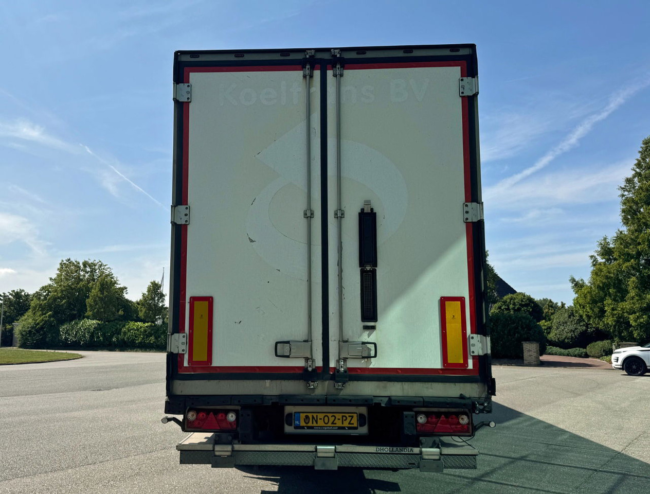 Schmitz Cargobull SCBS3B 270 CM High Flower Wide Liftaxle Tail Lift NL Trailer 6 - Puspiekabe refrižerators: foto 4 Schmitz Cargobull SCBS3B 270 CM High Flower Wide Liftaxle Tail Lift NL Trailer 6 - Puspiekabe refrižerators: foto 4