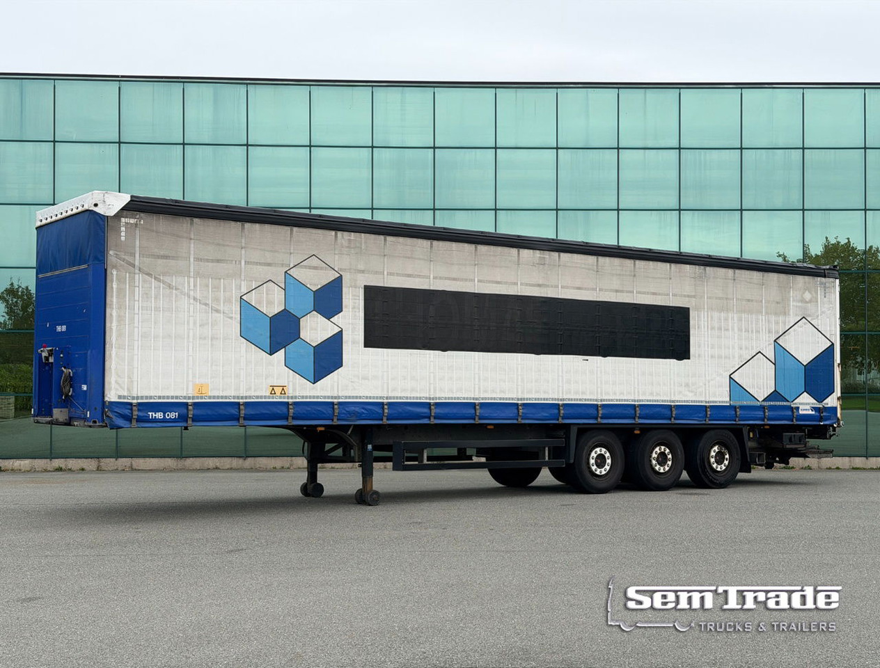 Schmitz Cargobull SCBS3T Disc Brakes Galvanised Chassis 2.000 KG Lift NL Trailer - Tenta puspiekabe: foto 1 Schmitz Cargobull SCBS3T Disc Brakes Galvanised Chassis 2.000 KG Lift NL Trailer - Tenta puspiekabe: foto 1