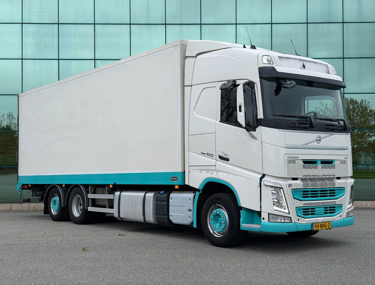 Volvo FH 420 6X2 Globetrotter Heiwo BOX 875 x 250 x 272 CM IN Thermo King T-800 490.000 KM TOP Condition NL Truck - Kravas automašīna refrižerators: foto 5 Volvo FH 420 6X2 Globetrotter Heiwo BOX 875 x 250 x 272 CM IN Thermo King T-800 490.000 KM TOP Condition NL Truck - Kravas automašīna refrižerators: foto 5