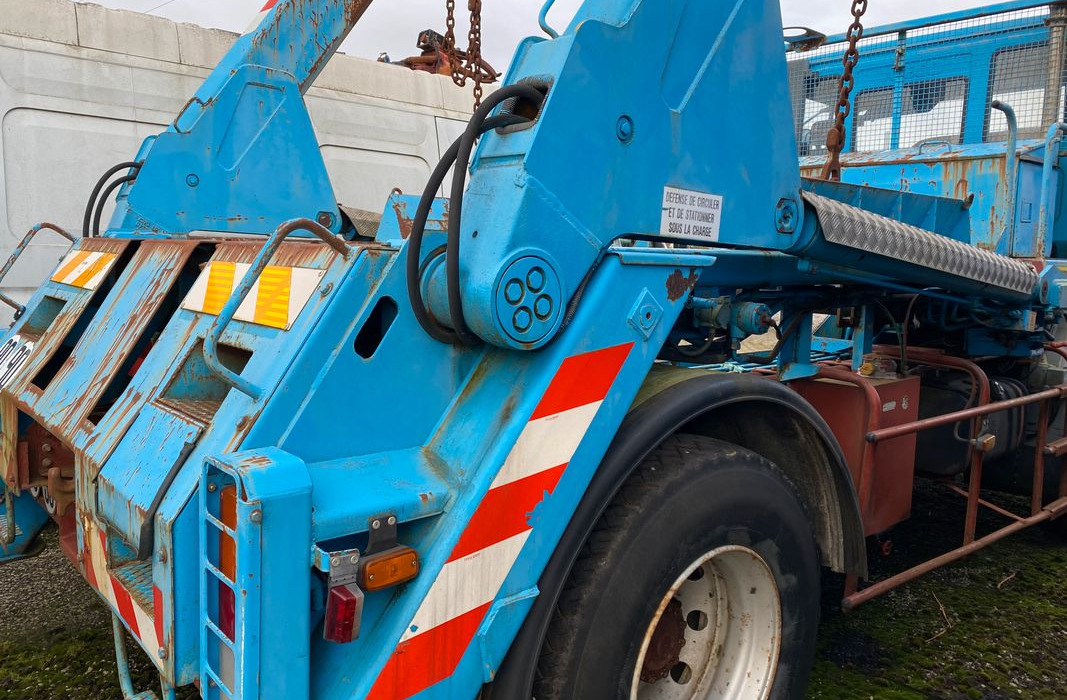 Camion Porte tourets Renault ,Iveco ,etc - Būvgružu konteineru vedējs: foto 3 Camion Porte tourets Renault ,Iveco ,etc - Būvgružu konteineru vedējs: foto 3