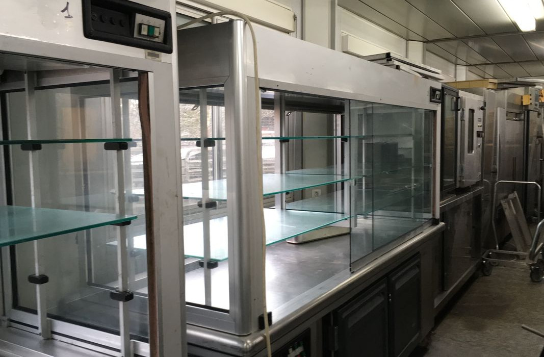 Tour refrigere Gastro ou 600x400 Armoires froides Self de presentation Table de decoupe refrigeree - Pārtikas iekārta: foto 5 Tour refrigere Gastro ou 600x400 Armoires froides Self de presentation Table de decoupe refrigeree - Pārtikas iekārta: foto 5
