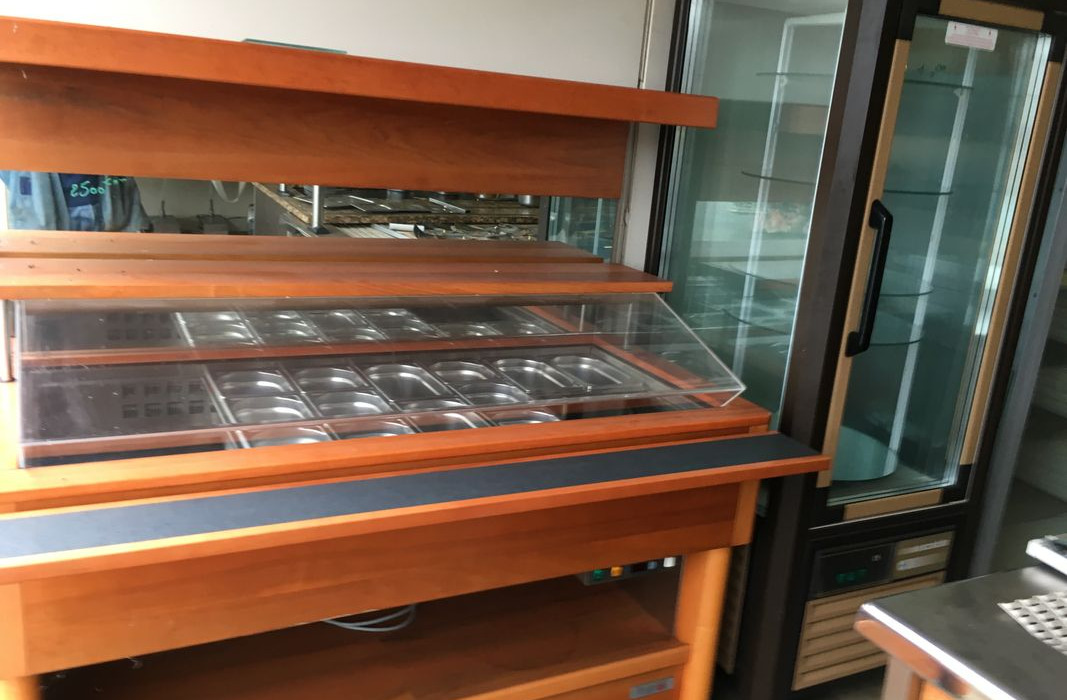 Tour refrigere Gastro ou 600x400 Armoires froides Self de presentation Table de decoupe refrigeree - Pārtikas iekārta: foto 2 Tour refrigere Gastro ou 600x400 Armoires froides Self de presentation Table de decoupe refrigeree - Pārtikas iekārta: foto 2