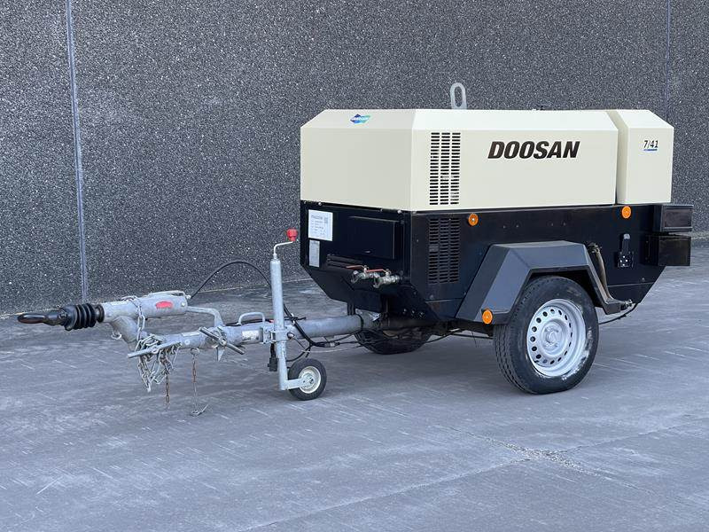 Doosan 7 / 41 - N - Gaisa kompresors: foto 1 Doosan 7 / 41 - N - Gaisa kompresors: foto 1