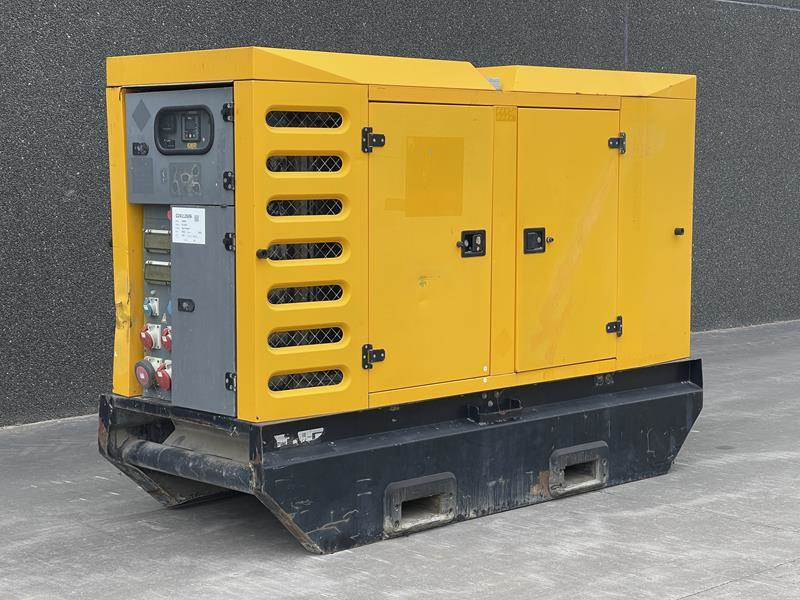 SDMO R 110 C 3 - Elektroģenerators: foto 1 SDMO R 110 C 3 - Elektroģenerators: foto 1