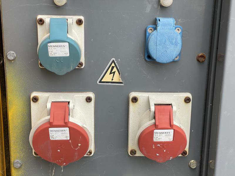 SDMO R 110 C 3 - Elektroģenerators: foto 4 SDMO R 110 C 3 - Elektroģenerators: foto 4