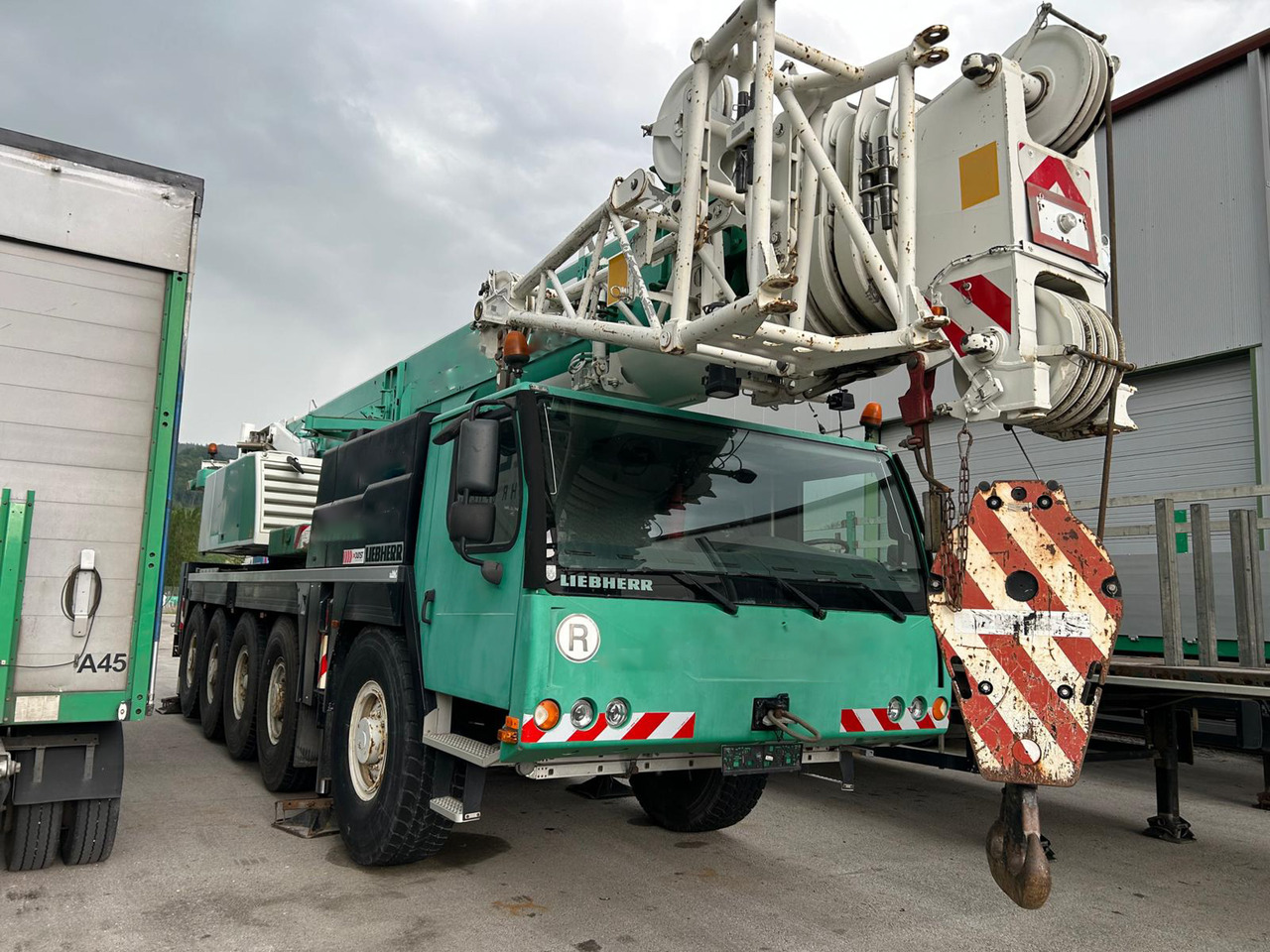 LIEBHERR LTM 1100-5.2 - Autoceltnis: foto 1 LIEBHERR LTM 1100-5.2 - Autoceltnis: foto 1