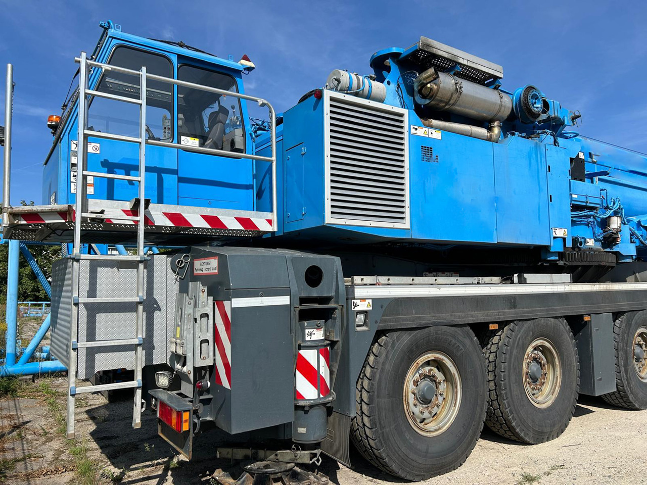 LIEBHERR LTM 1500-8.1 - Autoceltnis: foto 2 LIEBHERR LTM 1500-8.1 - Autoceltnis: foto 2