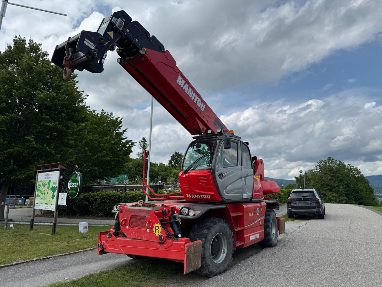 MANITOU MRT 2470 + Privilege ST4S1 - Teleskopiskais riteņu iekrāvējs: foto 4 MANITOU MRT 2470 + Privilege ST4S1 - Teleskopiskais riteņu iekrāvējs: foto 4