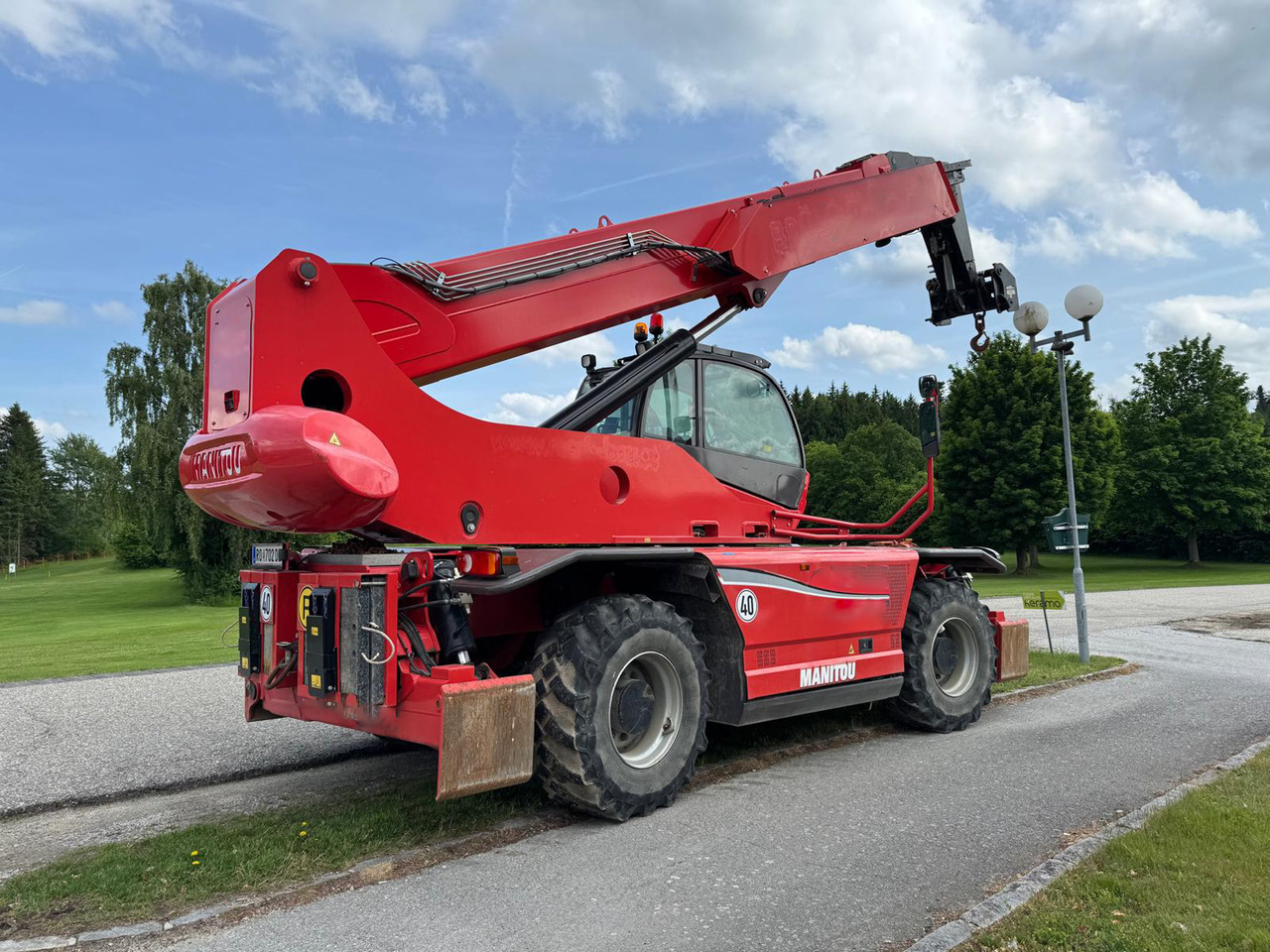 MANITOU MRT 2470 + Privilege ST4S1 - Teleskopiskais riteņu iekrāvējs: foto 2 MANITOU MRT 2470 + Privilege ST4S1 - Teleskopiskais riteņu iekrāvējs: foto 2