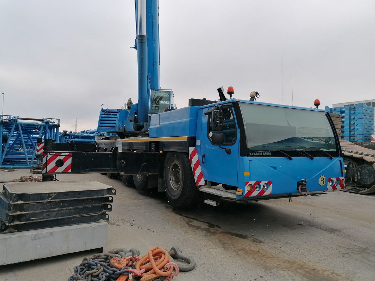 Liebherr LTM 1200-5.1 - Autoceltnis: foto 1 Liebherr LTM 1200-5.1 - Autoceltnis: foto 1