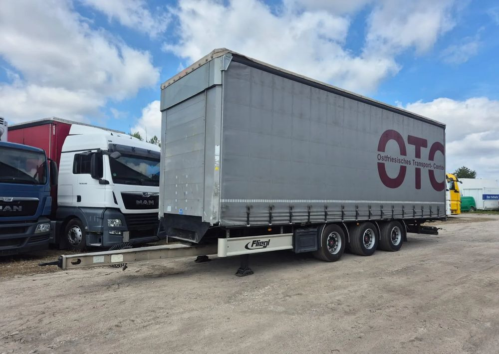 Fliegl Tandem 3 osie - Piekabe ar tentu: foto 1 Fliegl Tandem 3 osie - Piekabe ar tentu: foto 1