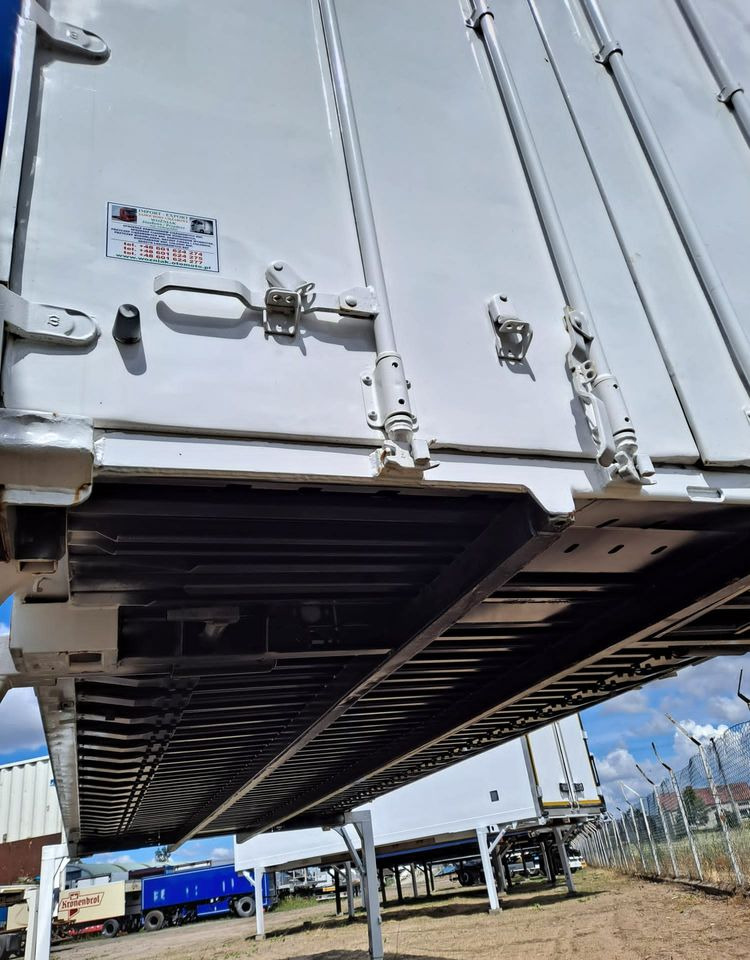 Inny KONTENER płaski 7,45 - Maināmā virsbūve - furgons: foto 4 Inny KONTENER płaski 7,45 - Maināmā virsbūve - furgons: foto 4