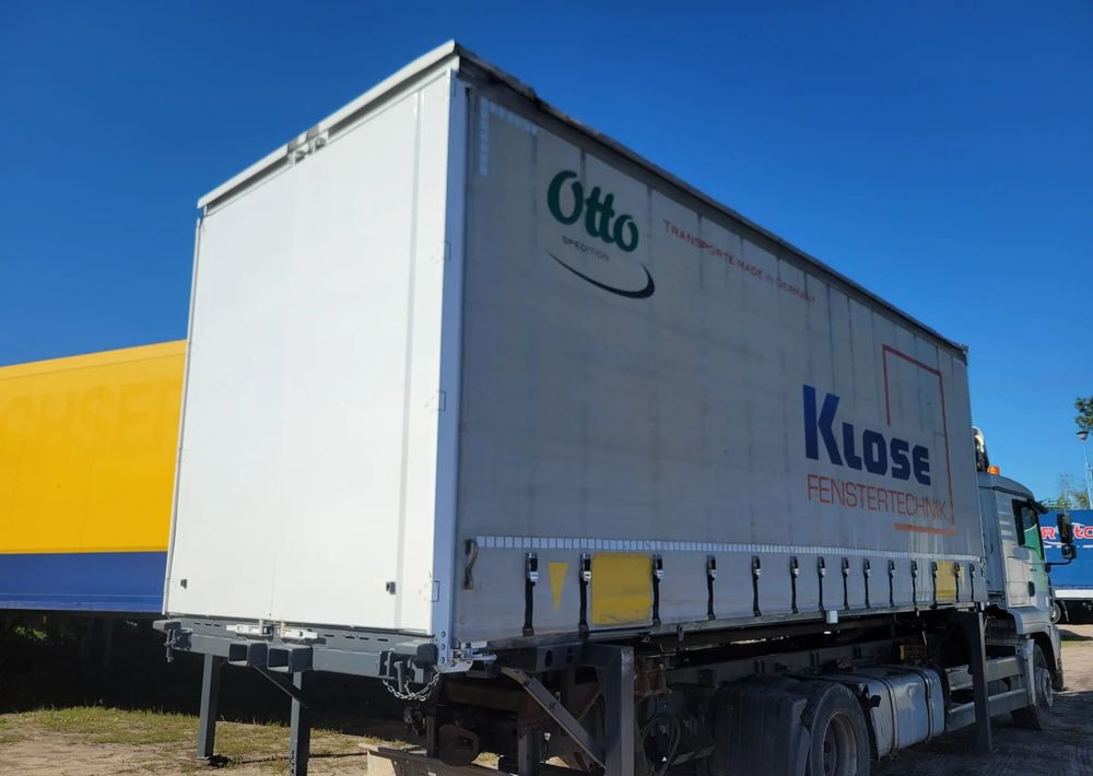 Krone - Kravas kaste ar tentu: foto 1 Krone - Kravas kaste ar tentu: foto 1