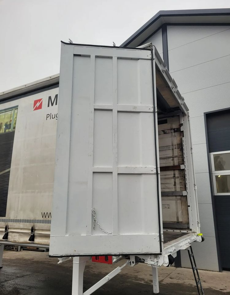 Krone Zabudowa BDF Krone 7,45m - Kravas kaste ar tentu: foto 4 Krone Zabudowa BDF Krone 7,45m - Kravas kaste ar tentu: foto 4