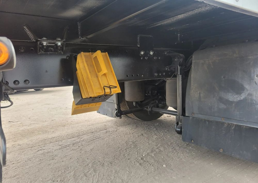 MAN TGS 18.400 Euro 6 do żywca - Kravas automašīna dzīvnieku pārvadāšanai: foto 5 MAN TGS 18.400 Euro 6 do żywca - Kravas automašīna dzīvnieku pārvadāšanai: foto 5