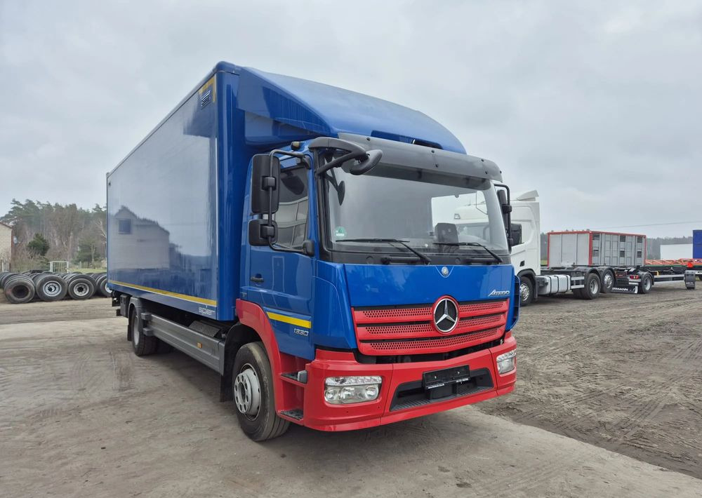 Mercedes-Benz Atego 1330 Euro 6 - Kravas automašīna ar slēgto virsbūvi: foto 2 Mercedes-Benz Atego 1330 Euro 6 - Kravas automašīna ar slēgto virsbūvi: foto 2