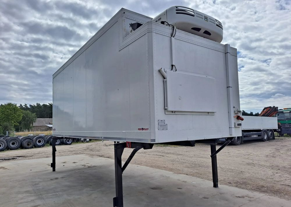 Schmitz Cargobull Chłodnia BDF kontener z agregatem Thermo King MD300 - Piekabe refrižerators: foto 3 Schmitz Cargobull Chłodnia BDF kontener z agregatem Thermo King MD300 - Piekabe refrižerators: foto 3