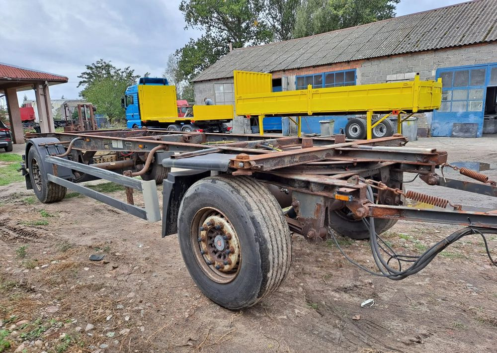 Schmitz Cargobull Przyczepa Schmitz BDF - Piekabe noņemamā virsbūve/ Konteineru vedējs: foto 4 Schmitz Cargobull Przyczepa Schmitz BDF - Piekabe noņemamā virsbūve/ Konteineru vedējs: foto 4