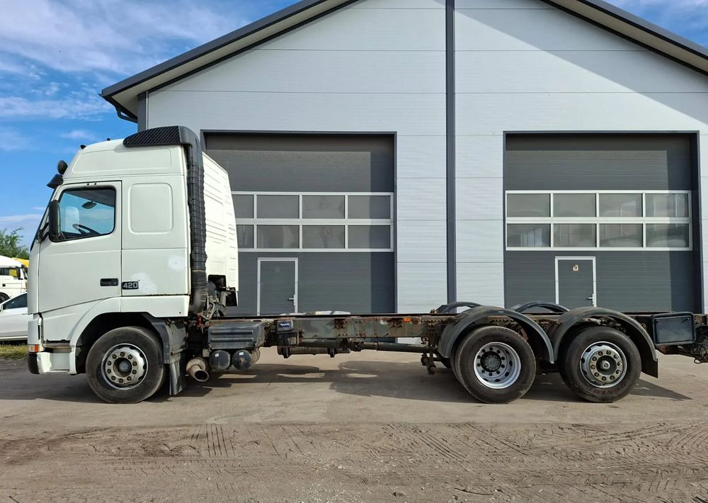 Volvo FH 420 6x2 - Šasija kravas automašīna: foto 3 Volvo FH 420 6x2 - Šasija kravas automašīna: foto 3