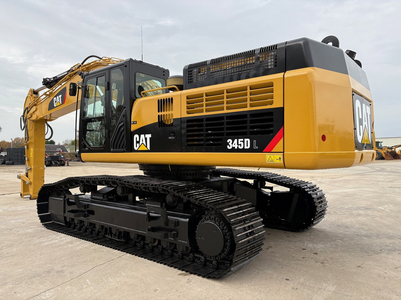 CATERPILLAR 345DL - Kāpurķēžu ekskavators: foto 1 CATERPILLAR 345DL - Kāpurķēžu ekskavators: foto 1